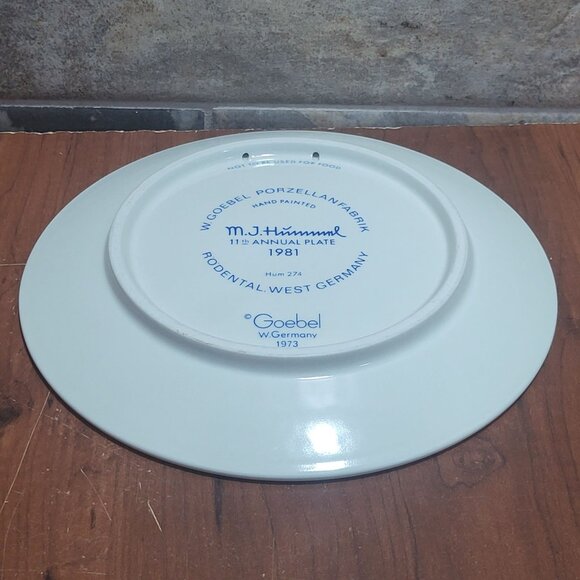MJ Hummel 11th Annual Decorative Plate Umbrella Boy 1981 Goebel W Germany 1973 - Picture 6 of 9